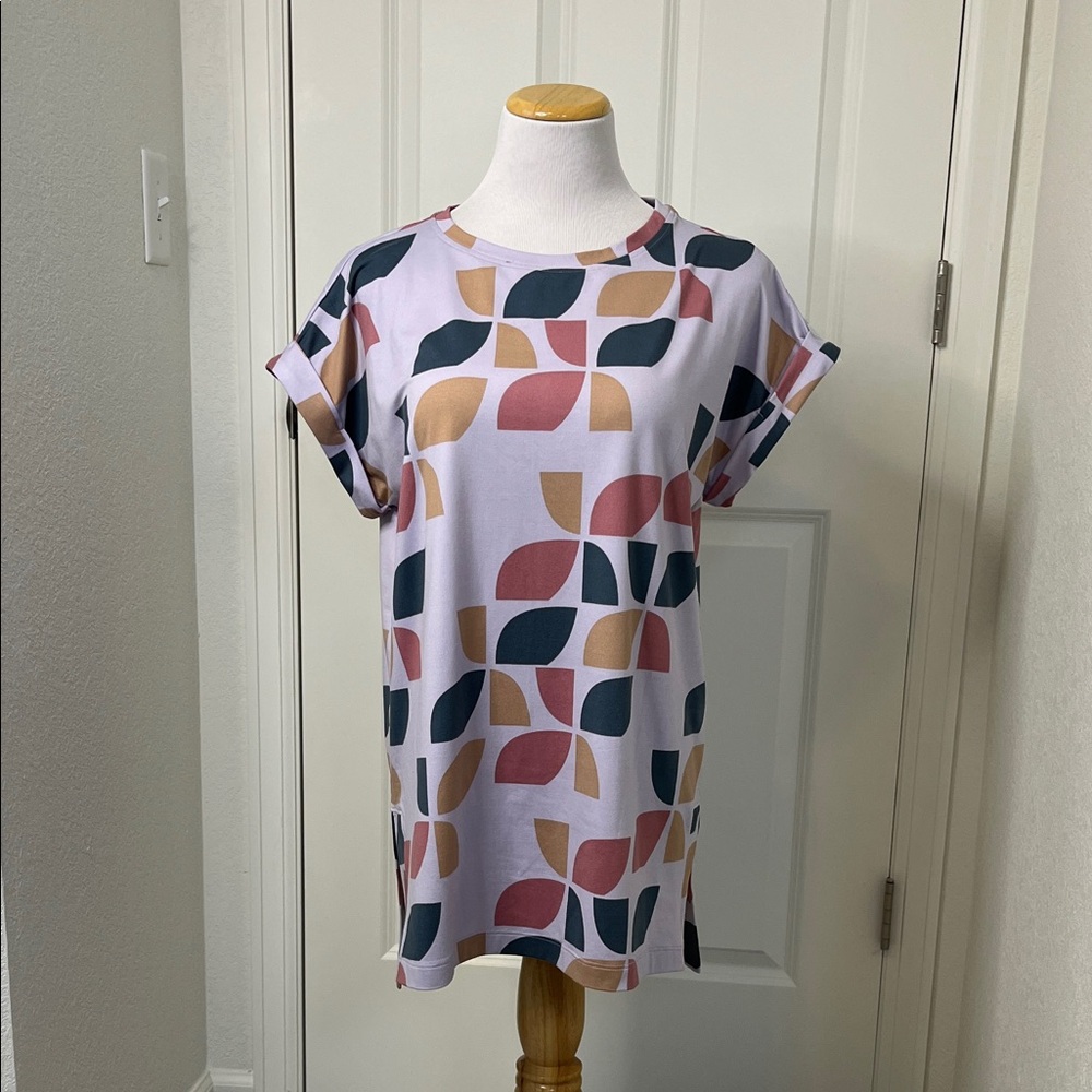LuLaRoe Leah Tunic Small 6-8 Lavender Teal Pink Geometric Drop Shoulder Top